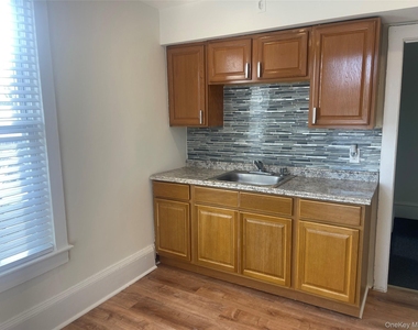 200 Claridge Avenue - Photo Thumbnail 2