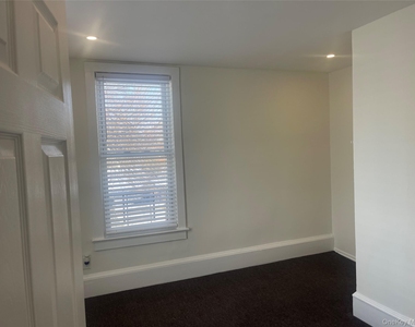 200 Claridge Avenue - Photo Thumbnail 6