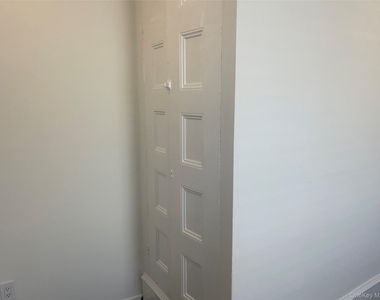 200 Claridge Avenue - Photo Thumbnail 7