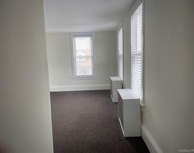 200 Claridge Avenue - Photo Thumbnail 10