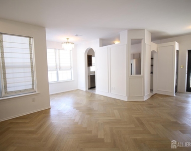 3011 Cypress Court - Photo Thumbnail 3
