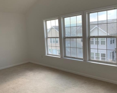 61 Quartz Road - Photo Thumbnail 13