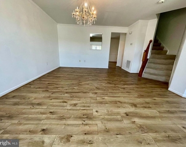 61 Quartz Road - Photo Thumbnail 3