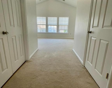 61 Quartz Road - Photo Thumbnail 7