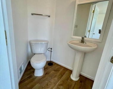 61 Quartz Road - Photo Thumbnail 12