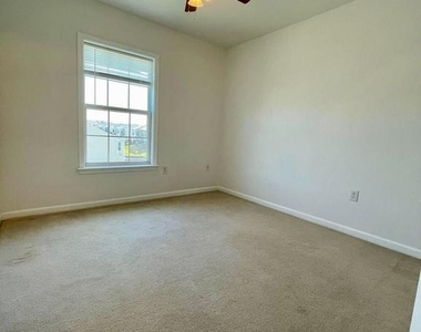 61 Quartz Road - Photo Thumbnail 8