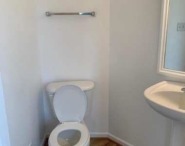 61 Quartz Road - Photo Thumbnail 9
