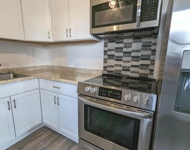 6520 Old Carolina Road - Photo Thumbnail 3