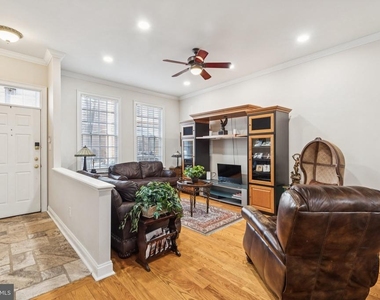 789 S 2nd Street - Photo Thumbnail 2