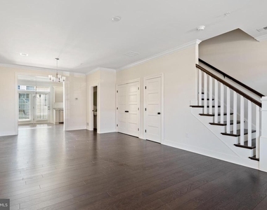 626 D Street - Photo Thumbnail 6