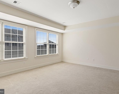 626 D Street - Photo Thumbnail 18