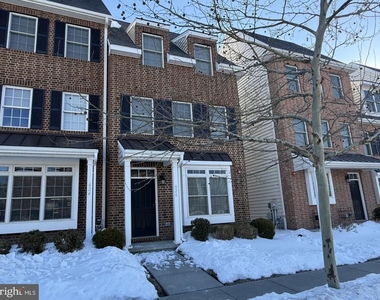 626 D Street - Photo Thumbnail 1