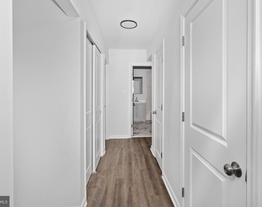 20-1 Florence Tollgate Place - Photo Thumbnail 9
