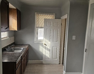 16505 Stansbury Street - Photo Thumbnail 4