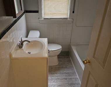 16505 Stansbury Street - Photo Thumbnail 7