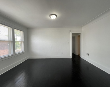4708 Lakewood Street - Photo Thumbnail 6