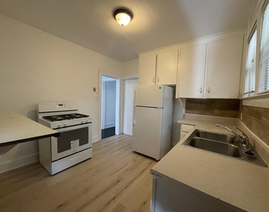 4708 Lakewood Street - Photo Thumbnail 9