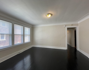 4708 Lakewood Street - Photo Thumbnail 2