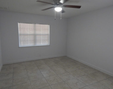 1510 Gordon St St - Photo Thumbnail 5