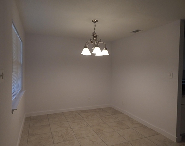 1510 Gordon St St - Photo Thumbnail 3