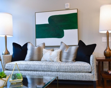 511 S Mangum Street - Photo Thumbnail 20
