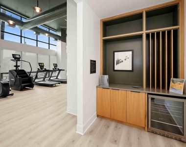 222 N West Street - Photo Thumbnail 2