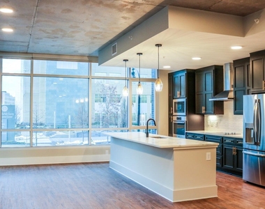 511 S Mangum Street - Photo Thumbnail 12