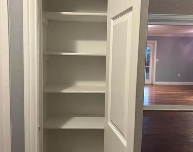 6902 Colony Park Dr - Photo Thumbnail 13