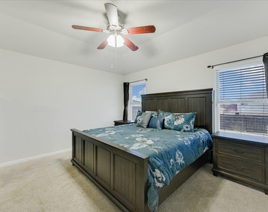 725 Pinnacle Dr - Photo Thumbnail 10