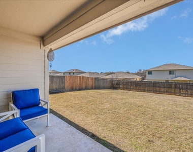 725 Pinnacle Dr - Photo Thumbnail 16
