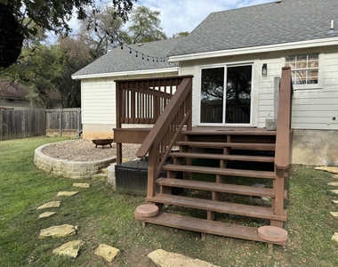 104 Cowal Dr S - Photo Thumbnail 12
