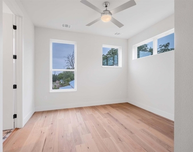 4513 S 3rd St - Photo Thumbnail 15
