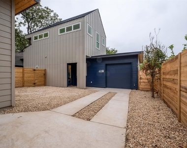 4513 S 3rd St - Photo Thumbnail 2