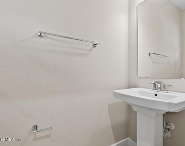 20 Sabal Court - Photo Thumbnail 1