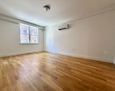 1543 East 19th Street - Photo Thumbnail 2