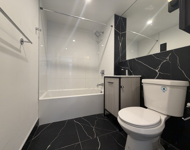 1543 East 19th Street - Photo Thumbnail 5