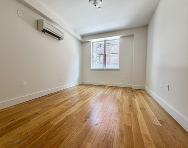 1543 East 19th Street - Photo Thumbnail 7