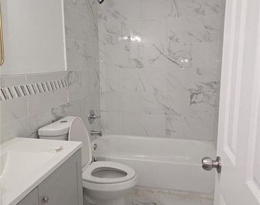 480 Paul Street - Photo Thumbnail 9