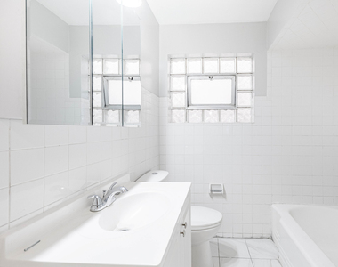 7637 S Essex Avenue - Photo Thumbnail 12