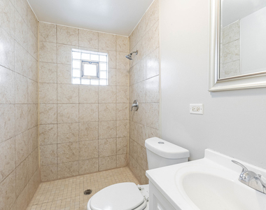 7637 S Essex Avenue - Photo Thumbnail 6