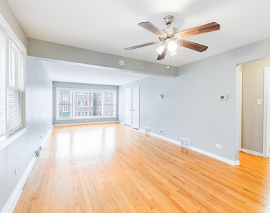 7637 S Essex Avenue - Photo Thumbnail 5