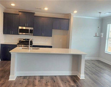1117 Sunny Vally Lane - Photo Thumbnail 8