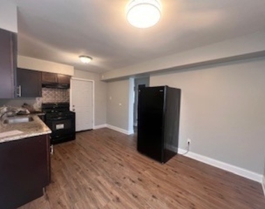 2254 W Garfield Boulevard - Photo Thumbnail 8