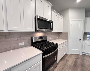 32506 Timber Point Drive - Photo Thumbnail 6