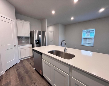 32506 Timber Point Drive - Photo Thumbnail 5