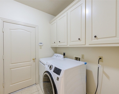 1502 Ashbury Park Lane - Photo Thumbnail 22