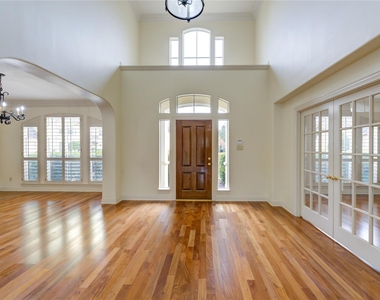 1502 Ashbury Park Lane - Photo Thumbnail 8