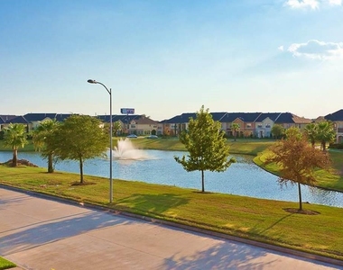1502 Ashbury Park Lane - Photo Thumbnail 43