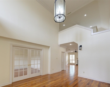 1502 Ashbury Park Lane - Photo Thumbnail 10