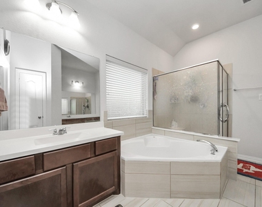 3512 Jasperstone Lane - Photo Thumbnail 34